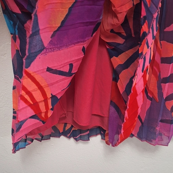 Roxy One Day Soon Pleated Strapless Summer Dress with Tropical Print Size M - Picture 6 of 10